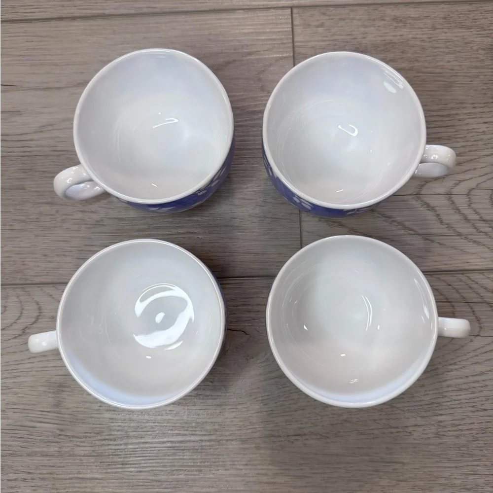 ARCOPAL FRANCE Cups Milk Glass 6oz BLUE WHITE LEAF DESIGN Set of 4 cups Vintage